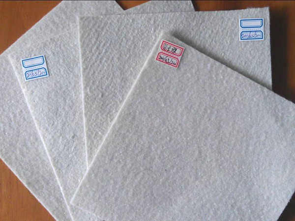 復(fù)合土工膜